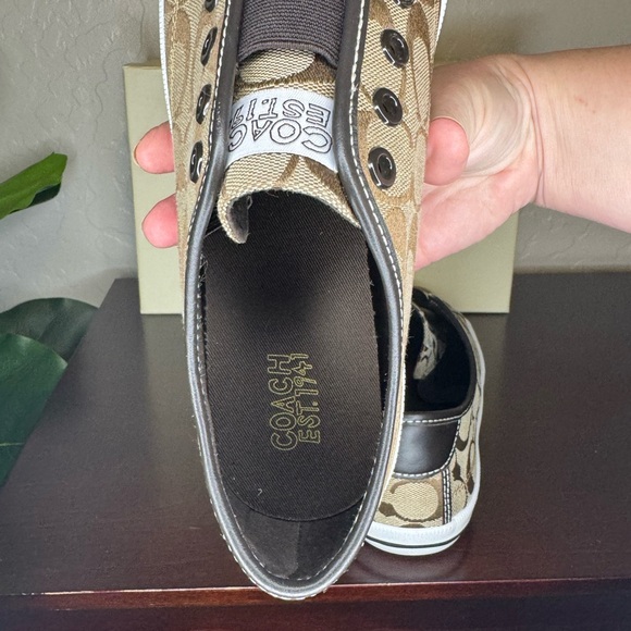 Coach‎ sneakers! - Picture 5 of 8